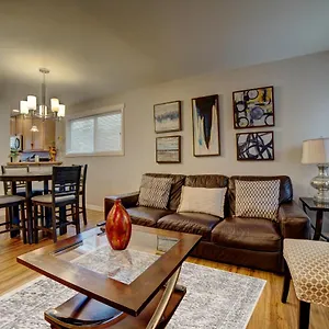 Cozy 2 Bedroom Townhouse In Northgate , Seattle United States